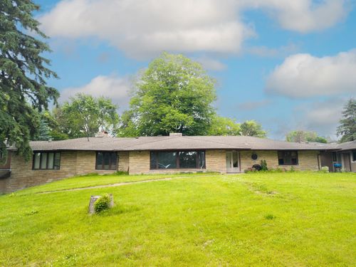 2 Skillman Ln, North Oaks, MN, 55127-2119 | Card Image