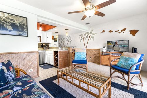 a207-75-6082 Alii Dr, KAILUA KONA, HI, 96740-4303 | Card Image