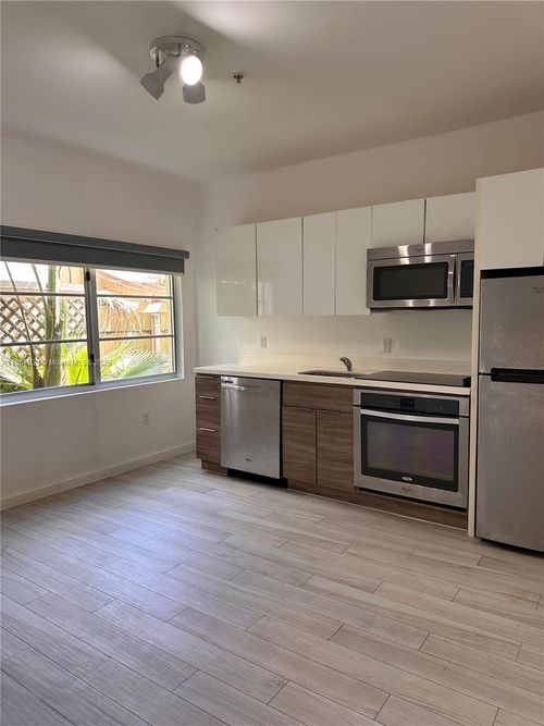 apt-103-1450 Meridian Ave, Miami Beach, FL, 33139-8082 | Card Image