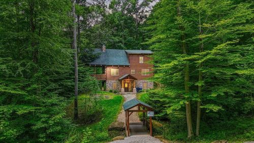 9733 Larimer Rd, Logan, OH, 43138-9102 | Card Image