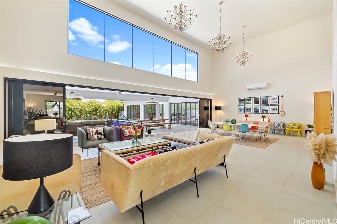 Hakaka Pl, Honolulu, HI 96816
