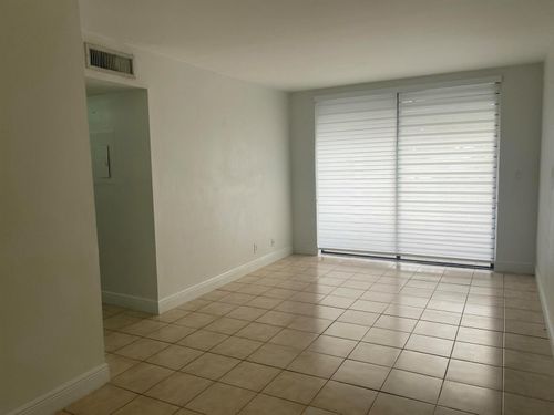 103-8185 Nw 7th Street, Miami, FL, 33126 | Card Image