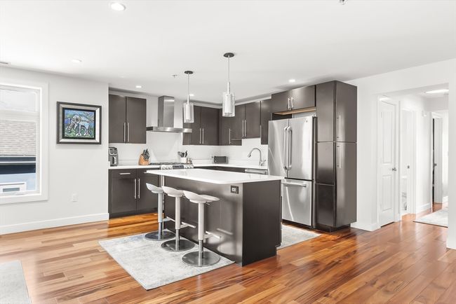 UNIT-2 - 112 W 9 Th St, Condo with 3 bedrooms, 2 bathrooms and 1 parking in Boston MA | Image 4