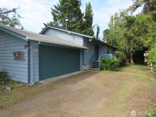 1044 Blue Pacific Dr, Grayland, WA, 98547-9763 | Card Image