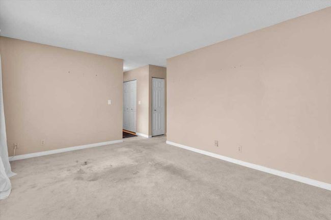 84 Shawmeadows Crescent Sw, House other with 4 bedrooms, 2 bathrooms and 1 parking in Calgary AB | Image 4