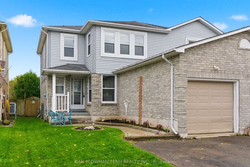 1561 Connery Cres, Oshawa, ON, L1J8G3 | Card Image