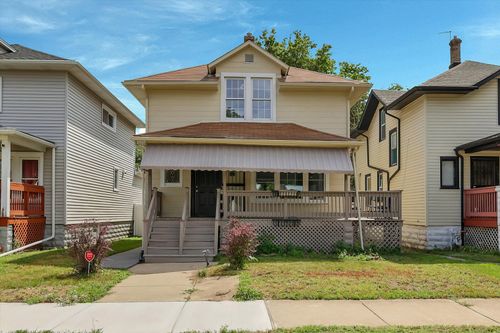 7527 S Chappel Ave, Chicago, IL, 60649-3915 | Card Image
