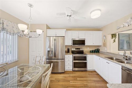 b204-700 Saratoga Cir, NAPLES, FL, 34104-8706 | Card Image