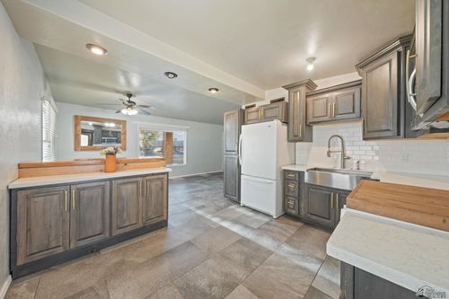1425 S 11th Ave, Yuma, AZ, 85364-4559 | Card Image