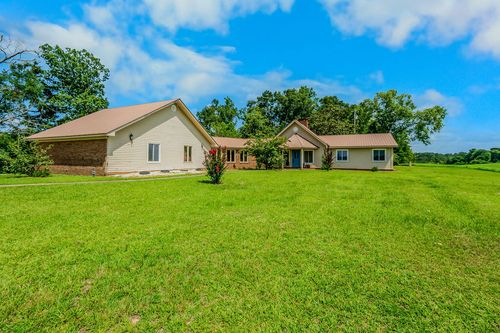 25 Sally Gray Rd, Waynesboro, MS, 39367-9082 | Card Image