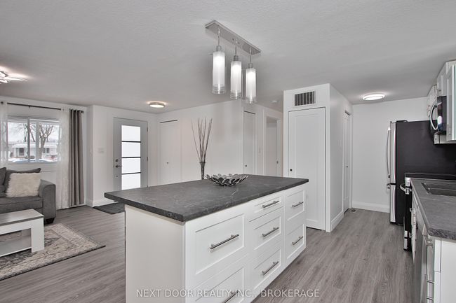 46 St Andrews Pl, House other with 2 bedrooms, 2 bathrooms and 2 parking in Grand Bend ON | Image 9