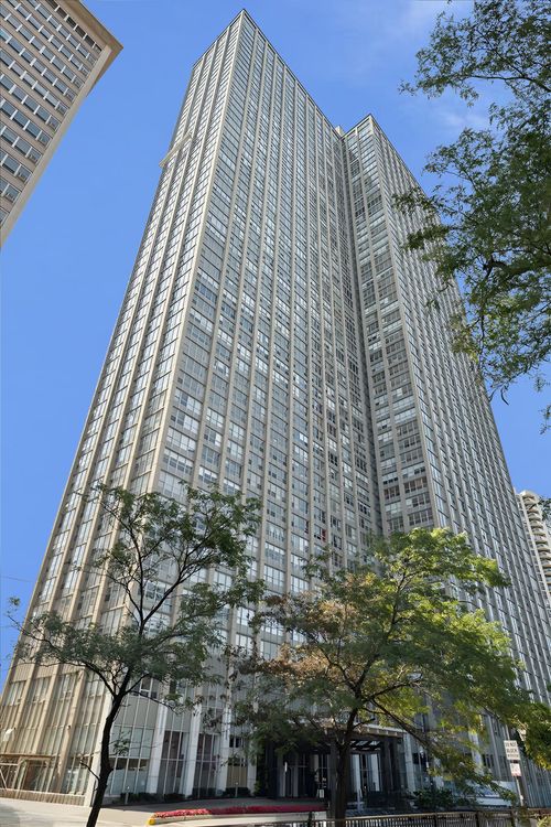 apt-2503-655 W Irving Park Rd, Chicago, IL, 60613-6313 | Card Image