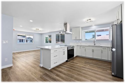 3232 Castle St, Honolulu, HI, 96815-3829 | Card Image