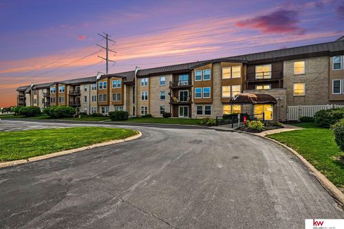 254c-12727 W Dodge Rd, Omaha, NE, 68154-2153 | Card Image
