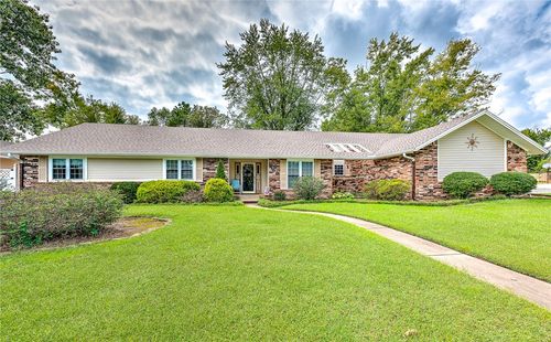 700 Woodland Dr, Rogers, AR, 72756-1717 | Card Image