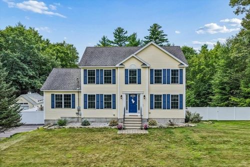 110 Middle Rd, Deerfield, NH, 03037-1609 | Card Image