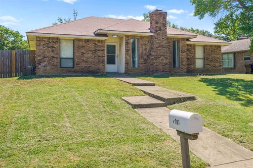 2101 Camellia St, Denton, TX, 76205-7424 | Card Image