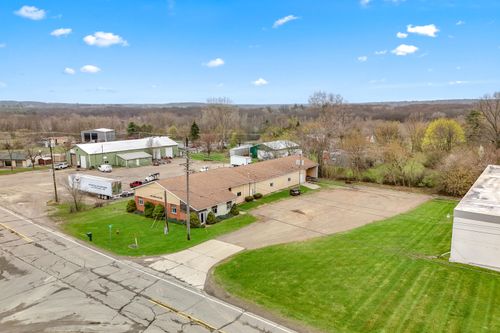 305 Arch Ave, Hillsdale, MI, 49242-1080 | Card Image