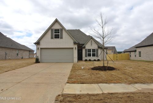8747 Clark Ave, Southaven, MS, 38672-1050 | Card Image