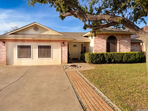 2259 Willow Trl, Eagle Pass, TX, 78852-3881 | Card Image