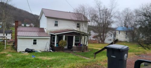 1095 Gordon Aly, Reynoldsville, PA, 15851-1800 | Card Image