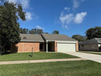 1014 Sandpiper Drive, House other with 3 bedrooms, 2 bathrooms and null parking in Seabrook TX | Image 2