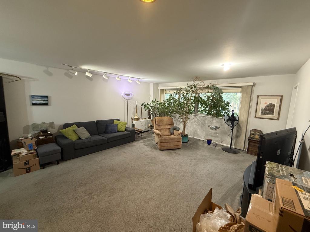 Residential Lease in JENKINTOWN 4