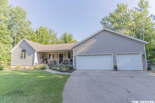 12931 Apple Dr, Nunica, MI, 49448-9690 | Card Image