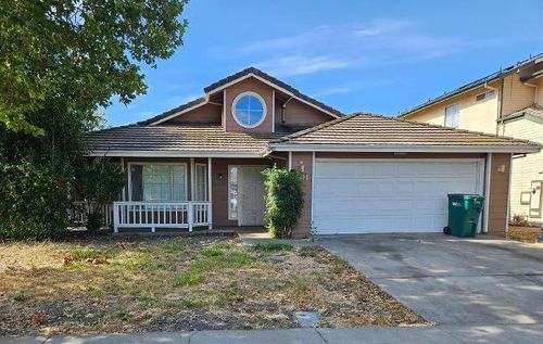 9474 Tuscany Cir, Stockton, CA, 95210-1655 | Card Image