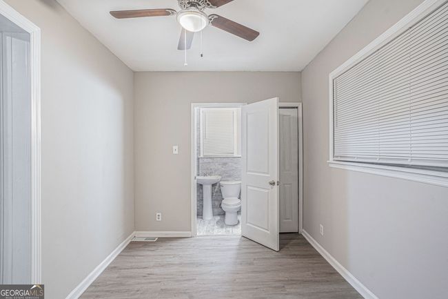 864 Northview Dr, House other with 4 bedrooms, 2 bathrooms and null parking in Forest Park GA | Image 5