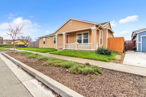 927 Freedom Dr, Suisun City, CA, 94585-2644 | Card Image