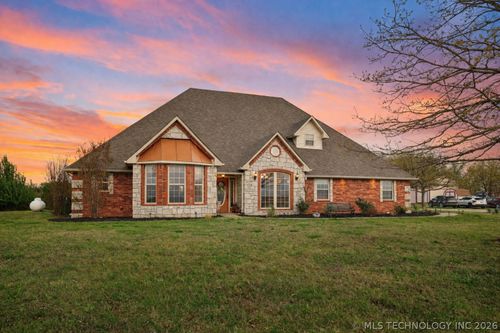 3460 N 3735 Rd, Holdenville, OK, 74848-5072 | Card Image