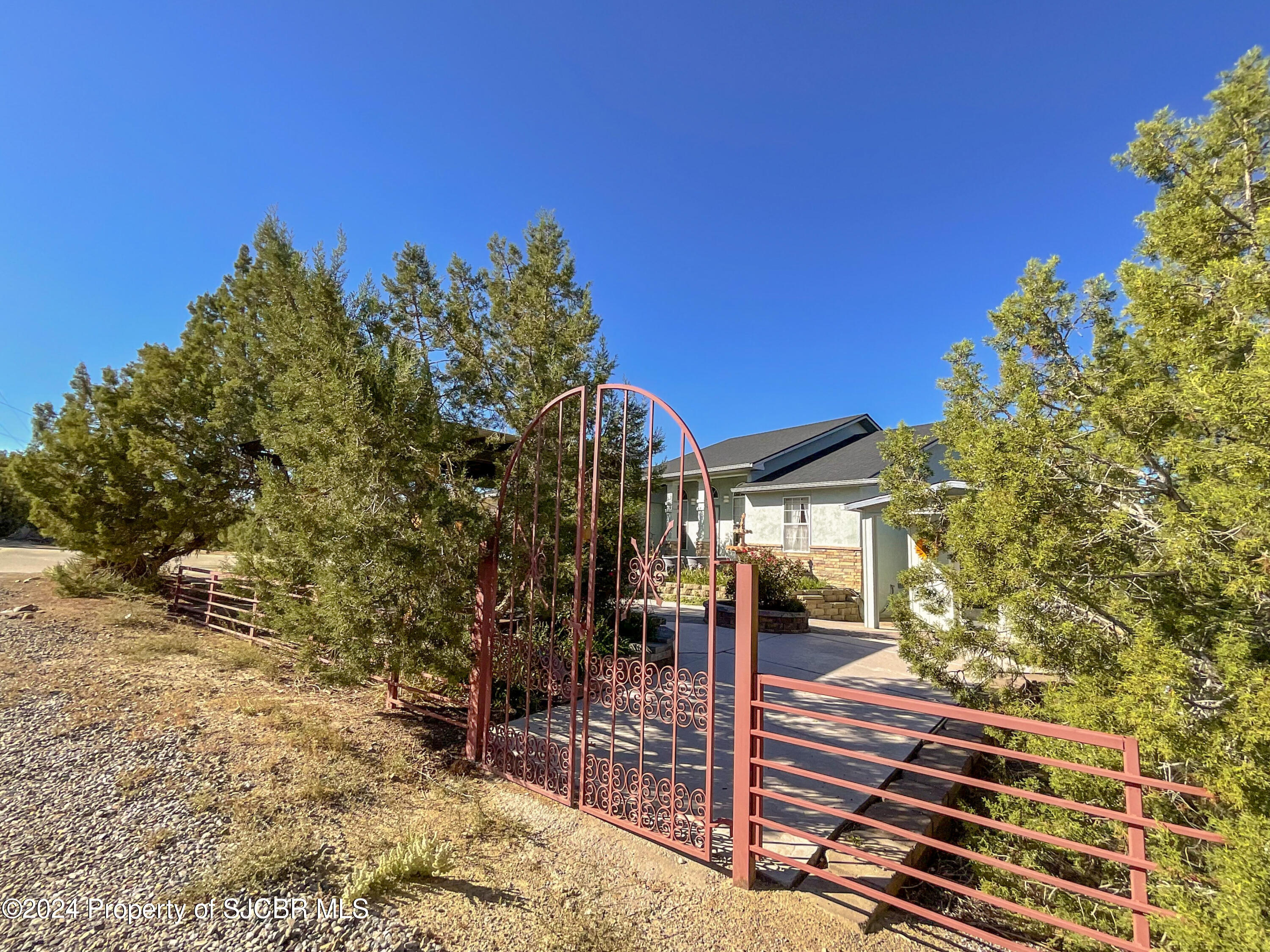 Hood Mesa Trl, Farmington, NM 87401