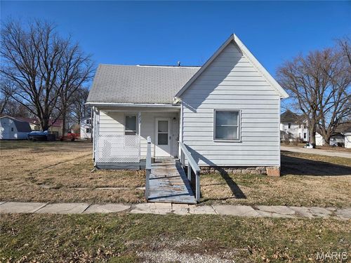 213 E E Page Street, Vandalia, MO, 63382 | Card Image