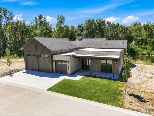 2425 W Rustic Forge St, Eagle, ID, 83616-4559 | Card Image