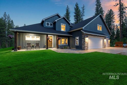 11 Crescent Cir, Idaho City, ID, 83631 | Card Image