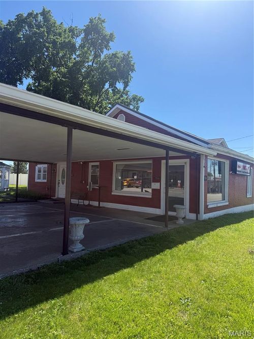 408 E Pearce Blvd, Wentzville, MO, 63385-1534 | Card Image