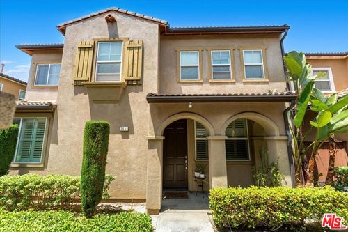 3653 W Medici Ln, Inglewood, CA, 90305 | Card Image