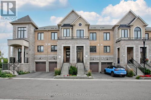 9 Milbourne Lane, Richmond Hill, ON, L4E1G4 | Card Image
