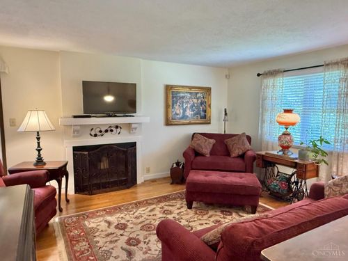 5174 Clearlake Drive, Cincinnati, OH, 45247 | Card Image