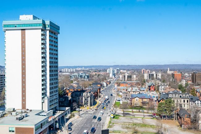 PH3 - 150 Main St W, Condo with 2 bedrooms, 2 bathrooms and null parking in Hamilton ON | Image 18