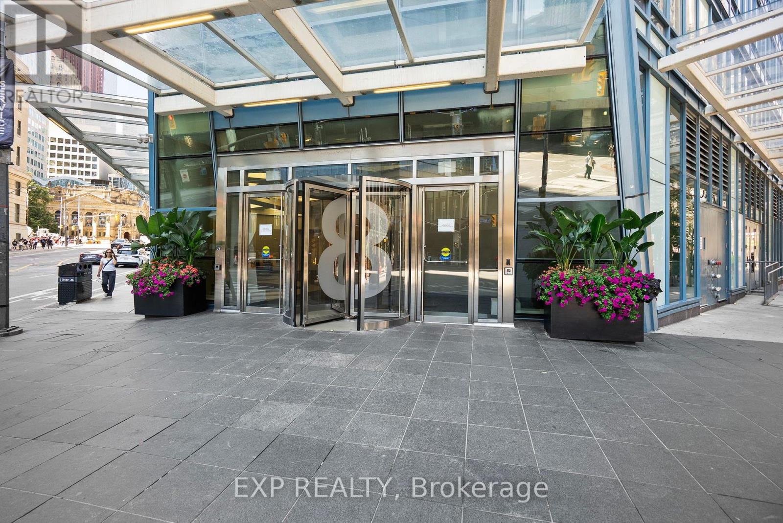 Residential in Toronto (Waterfront Communities) 3