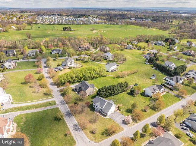 562 Holden Dr, House other with 4 bedrooms, 3 bathrooms and null parking in MARTINSBURG WV | Image 96