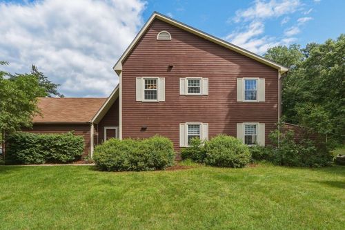 1-104 Woodbine By The Lk, Colchester, VT, 05446-6352 | Card Image