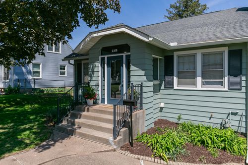 2218 W Lombard St, Davenport, IA, 52804-2433 | Card Image