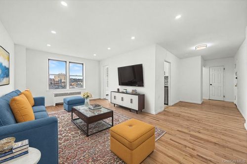5x-2630 Kingsbridge Ter, Bronx, NY, 10463-7507 | Card Image