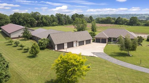 W7371 Butterfly Lane, ELLINGTON, WI, 54170 | Card Image