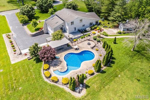 882 Edward St, Saint Libory, IL, 62282-0419 | Card Image