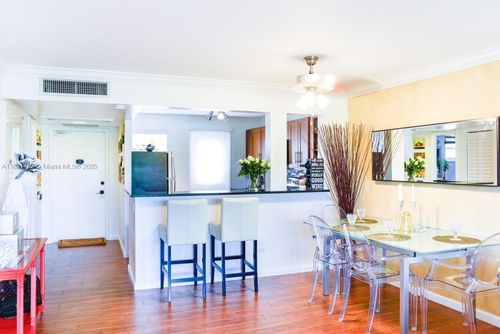 apt-430-445 Ne 195th St, Miami, FL, 33179-3324 | Card Image