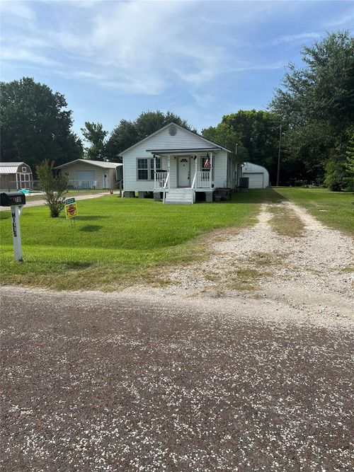 701 Lee Ave, Anahuac, TX, 77514-3564 | Card Image